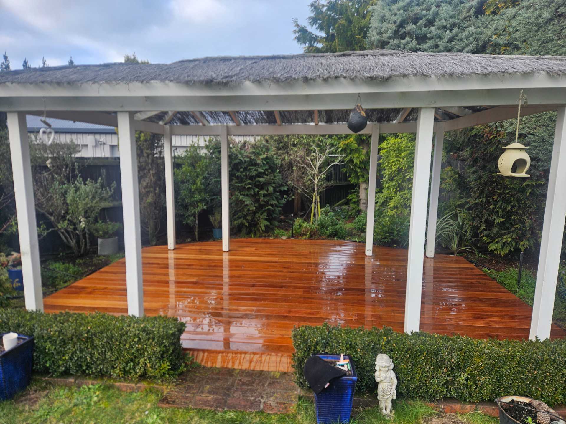 finishe deck with pergola in christchurch